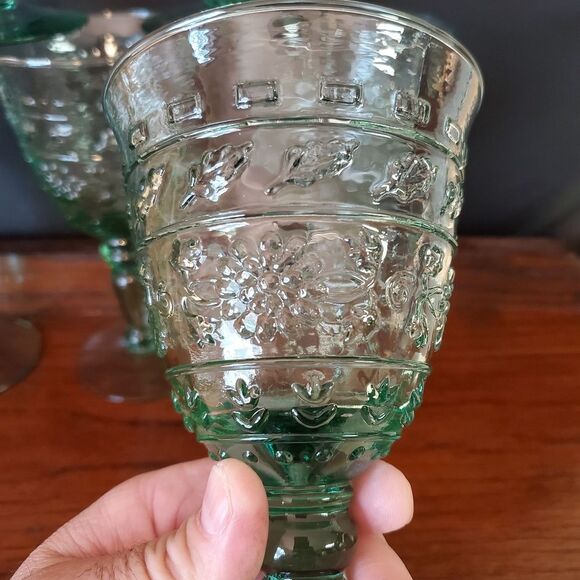 Mikasa Tender Leaves 12 oz Water Goblets 7.25" Glasses Green - Picture 3 of 9